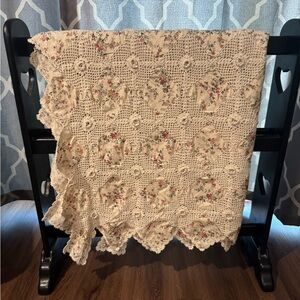 Handcrafted Cream Floral Crochet Throw Blanket - Unbranded